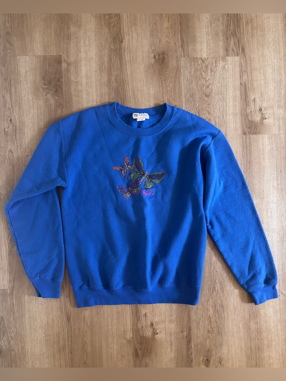 Vintage 90’s Embroidered Sweatshirt